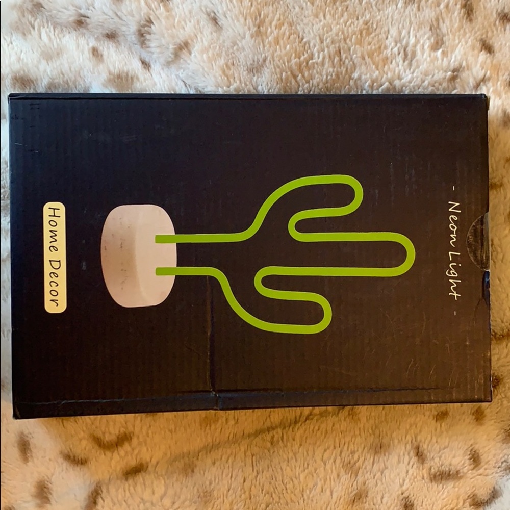Neon cactus light